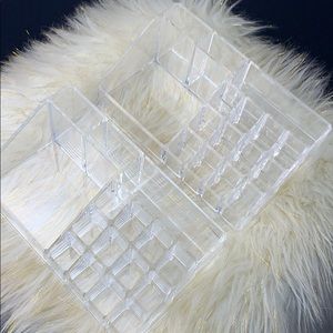 2️⃣ Used Acrylic Makeup Organizer